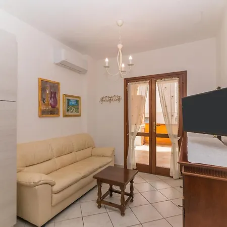 Grazioso Bilocale Centro Palau